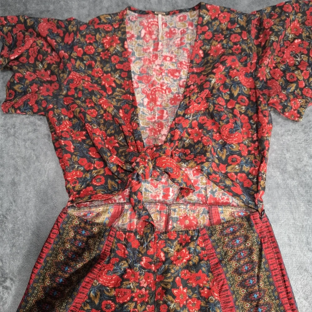 Free People Surf Date Romper Womens Sz 4 Burgundy Floral Ruffle Hem Boho Beach